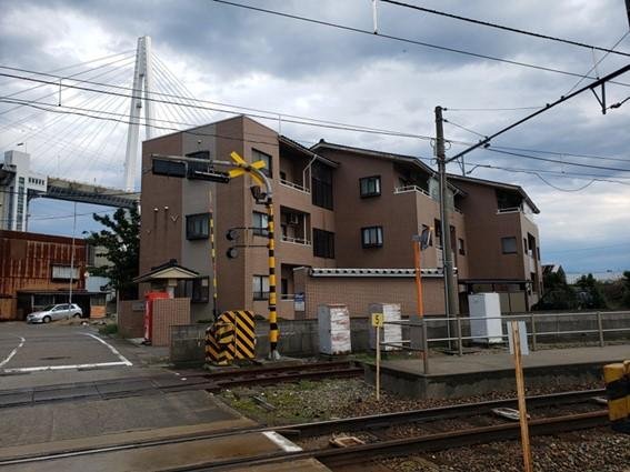 富山駅踏切